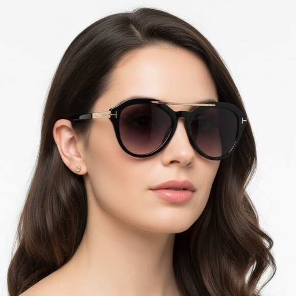 Tom Ford TF576 01B Lisa-02 Sunglasses – Black/Gold – 54mm